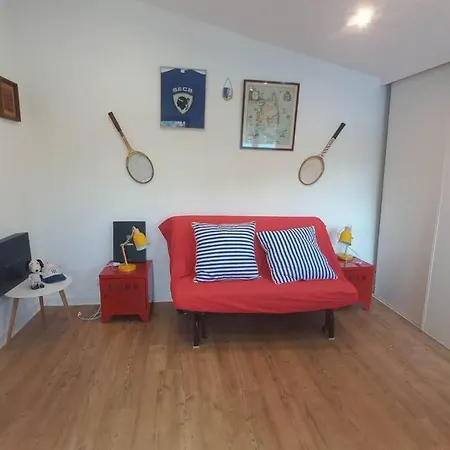 Apartament Casa Davia. Studio Independant Meuble.